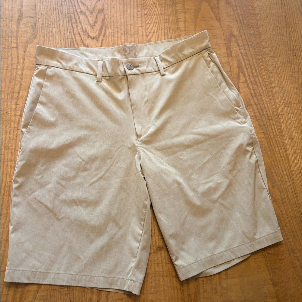 Old Navy Men's Flat Front Chino Shorts active tech fabric - Light Khaki